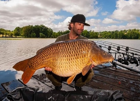 Carp Fishing Holidays - Dream Carp Holidays in France