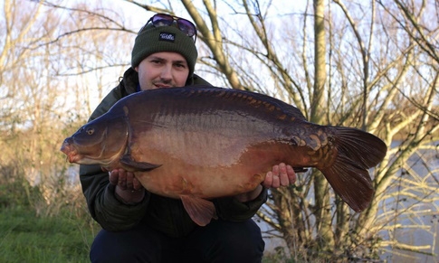 Carp Fishing at Seymour Fishery Highbridge - Somerset