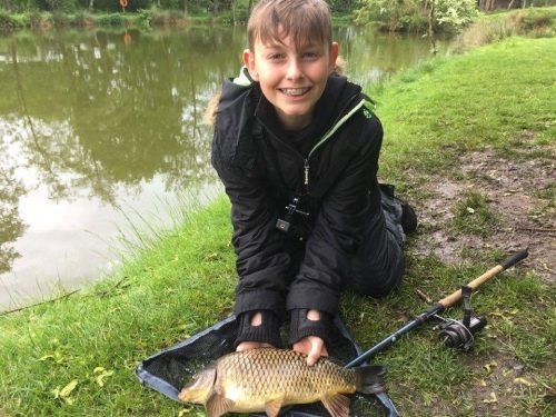 Coarse Fishing Holidays Blackland Lakes - Calne, Wiltshire Coarse Fishing Holidays Blackland Lakes - Calne, Wiltshire