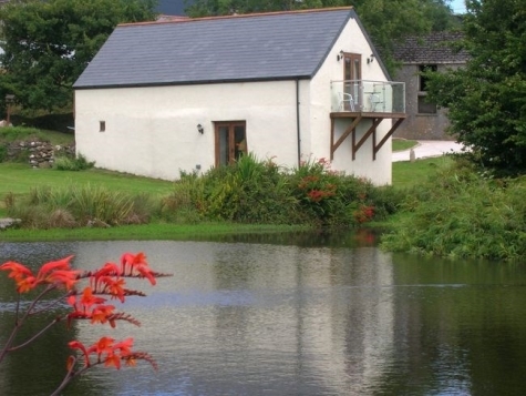 Cottages with Fishing at Little Domain Holidays